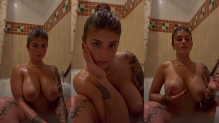 Emiiby Bathtub Boobs Play Nude Video Leaks Borntobefuck